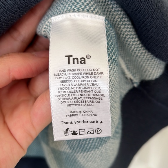 Navy checkered colorblock sweater vest - NWT - Picture 5 of 7